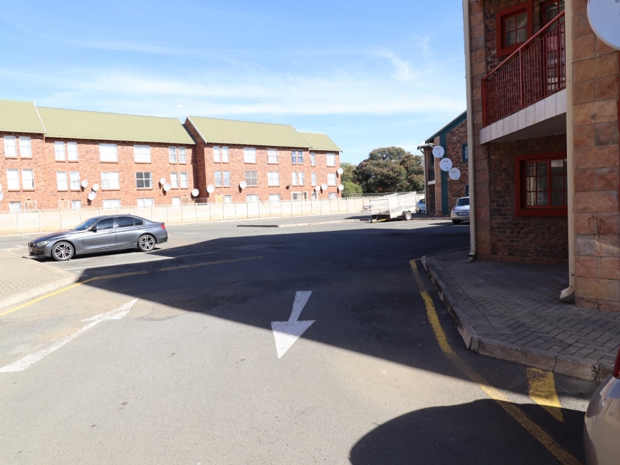 1 Bedroom Property for Sale in Willows Free State